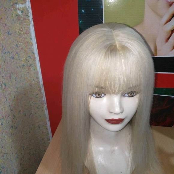 Armani Collezioni Platinum Blonde Wig - Picture 1 of 8